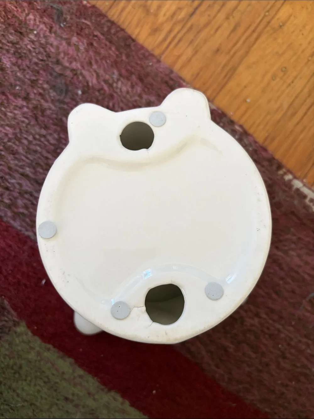 Nice Paws! Ceramic pedestal step ceramic kitty food bowl